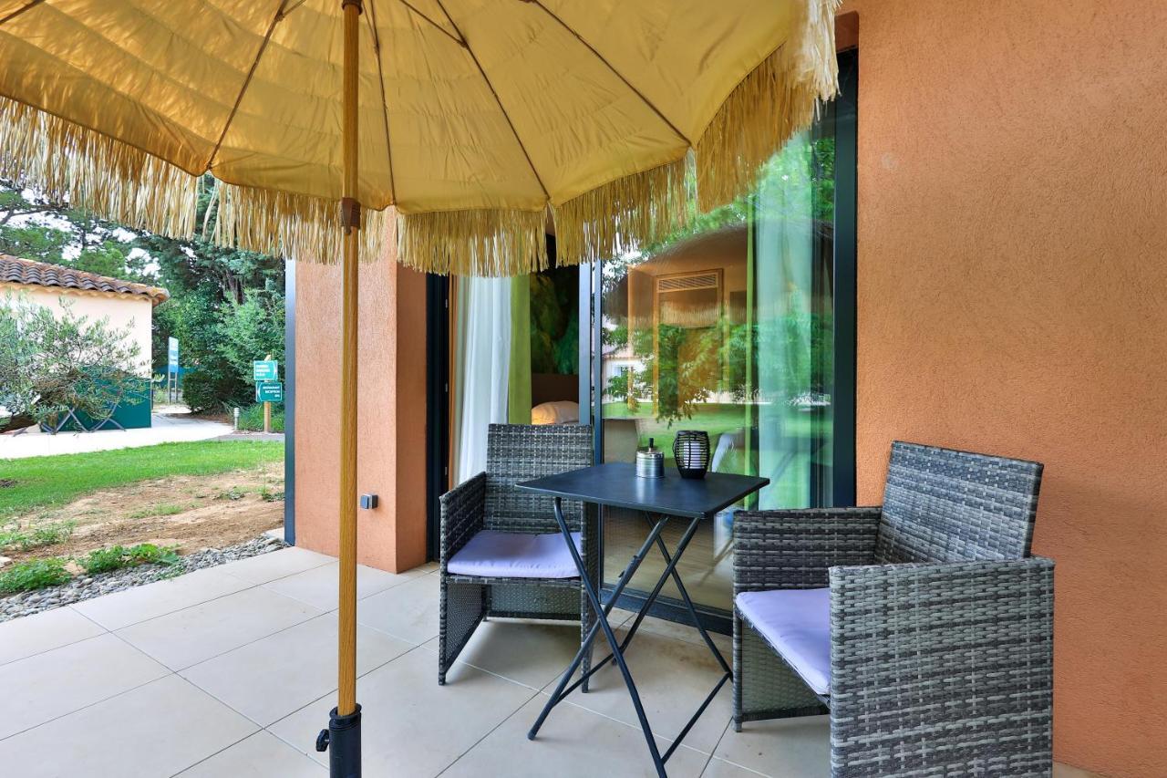 Logis Hotel & Spa Dejeunez Sous L'Arbre Rousset  Ngoại thất bức ảnh
