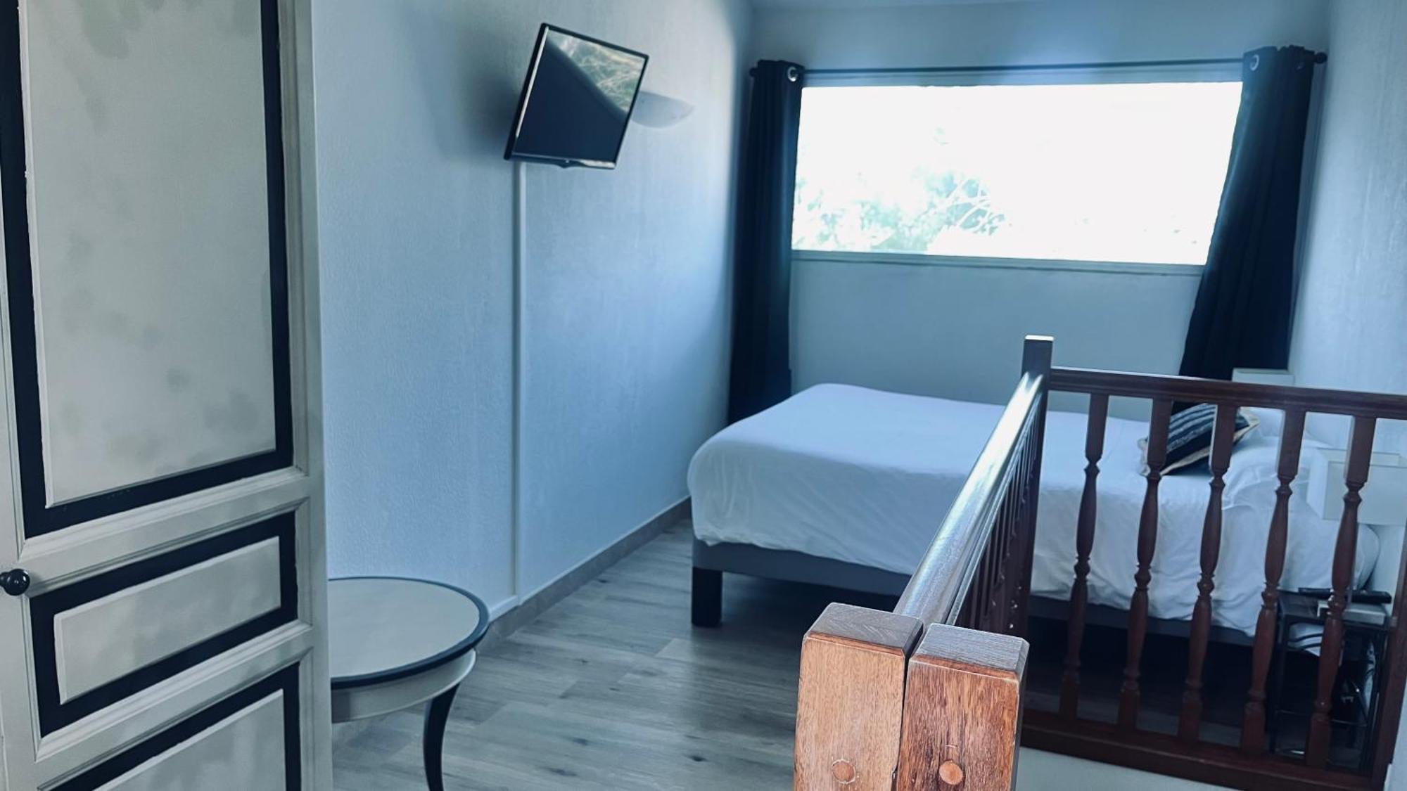 Logis Hotel & Spa Dejeunez Sous L'Arbre Rousset  Ngoại thất bức ảnh